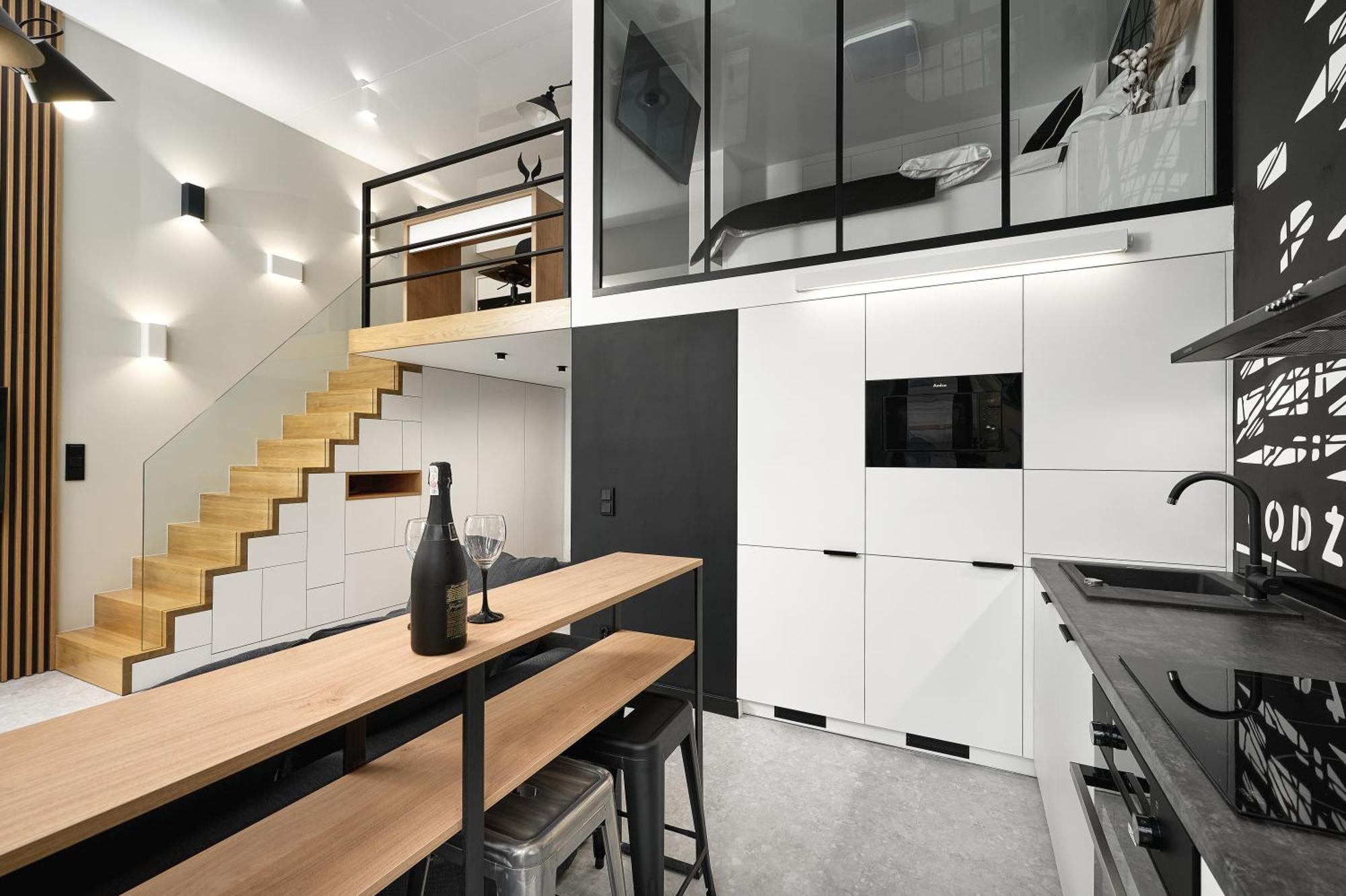Apartment Loft Piotrkowska 37 *